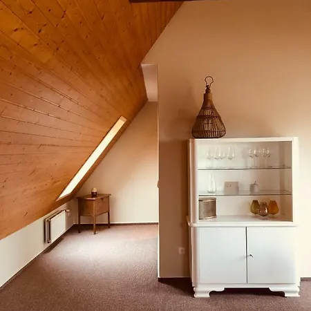 Lilo- Mittendrin Und Ganz Dicht Bei * 伊策霍